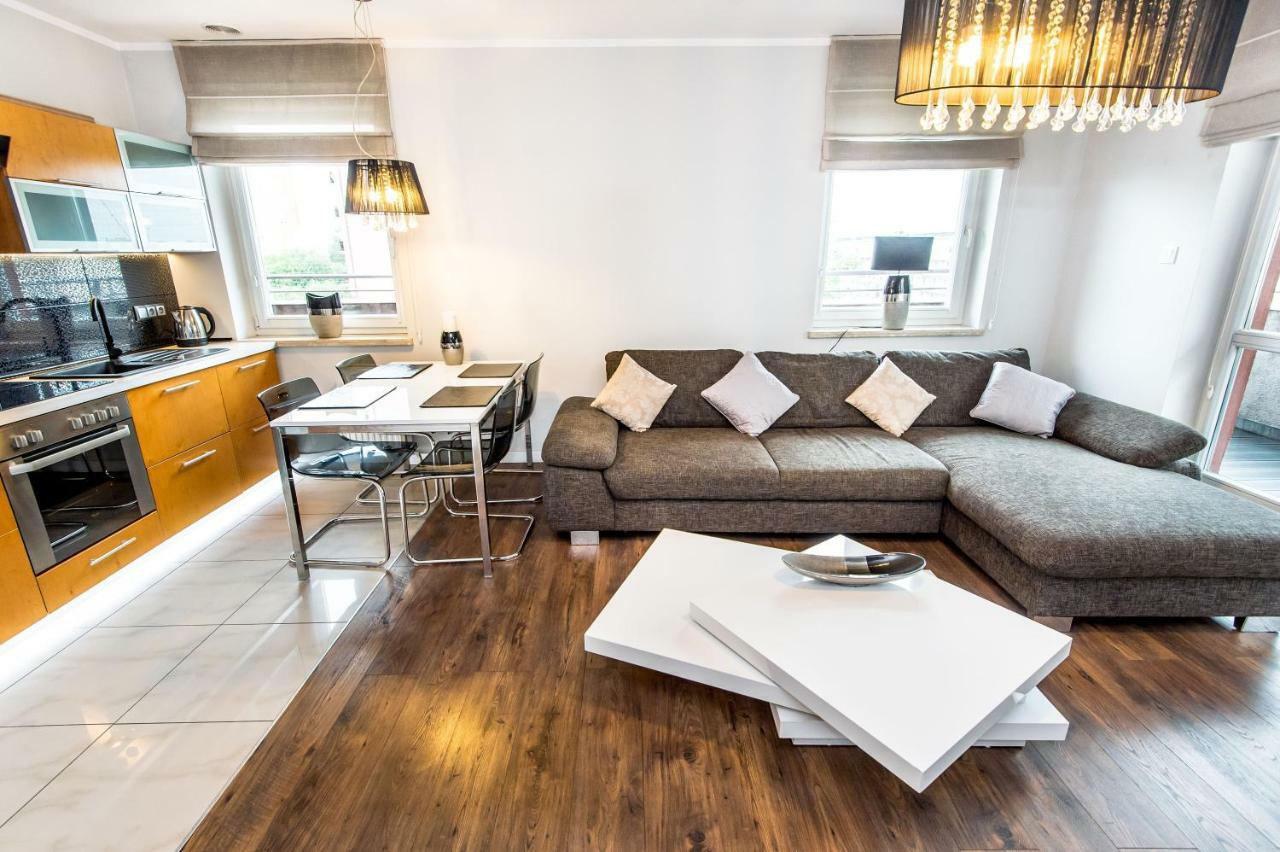 Super-Apartamenty Targi Poznanskie Kültér fotó